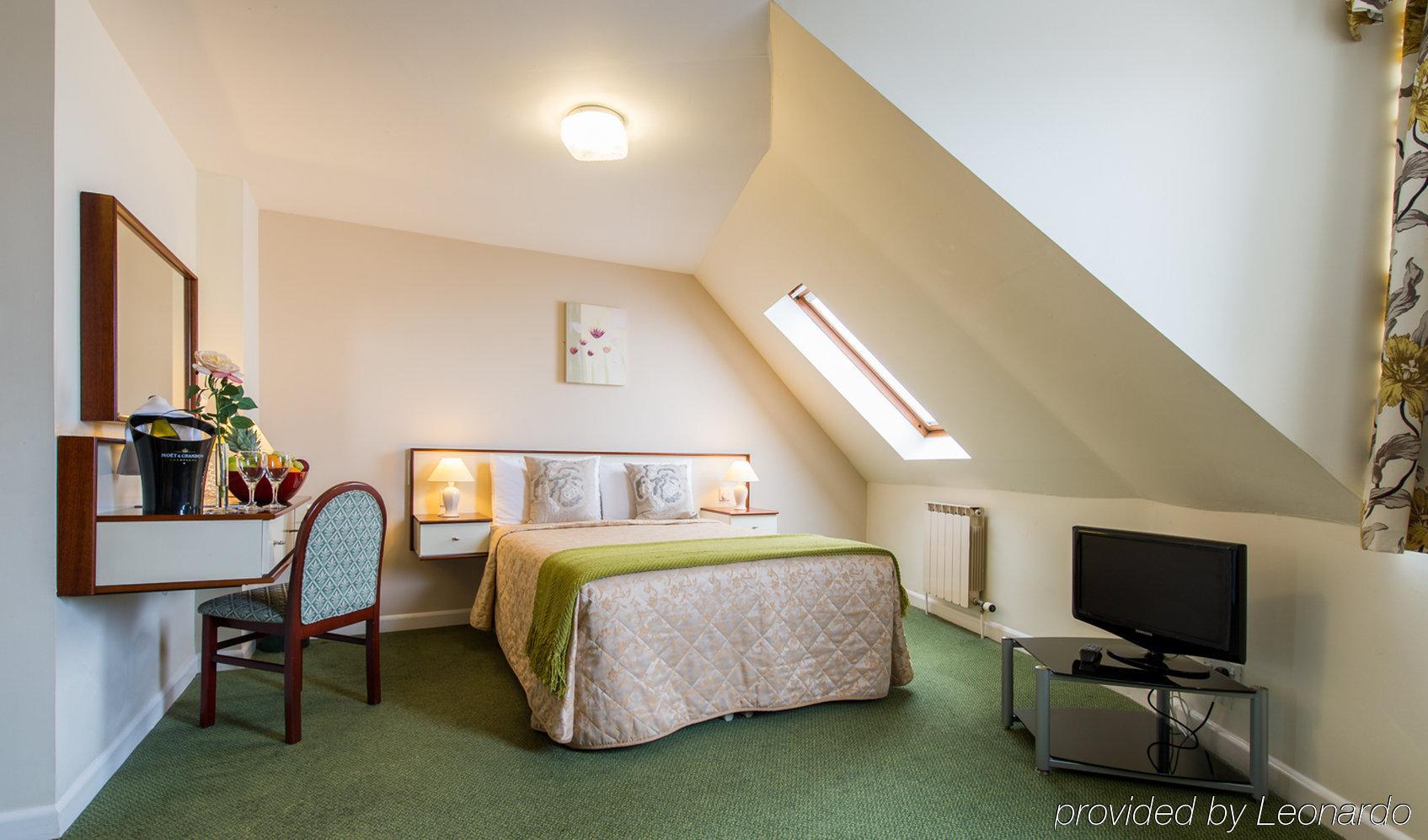The Samares Coast Hotel & Apartments Saint Helier Номер фото