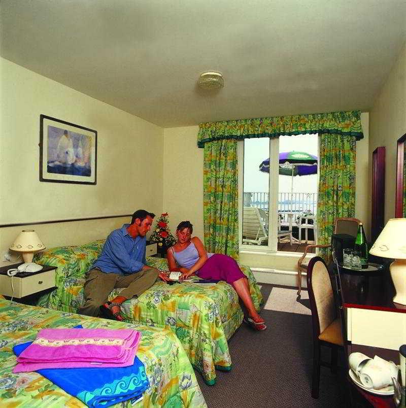 The Samares Coast Hotel & Apartments Saint Helier Номер фото