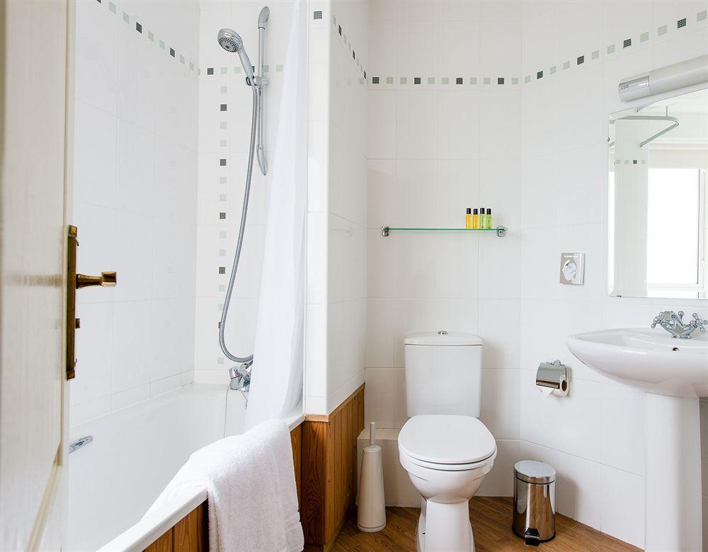 The Samares Coast Hotel & Apartments Saint Helier Екстер'єр фото