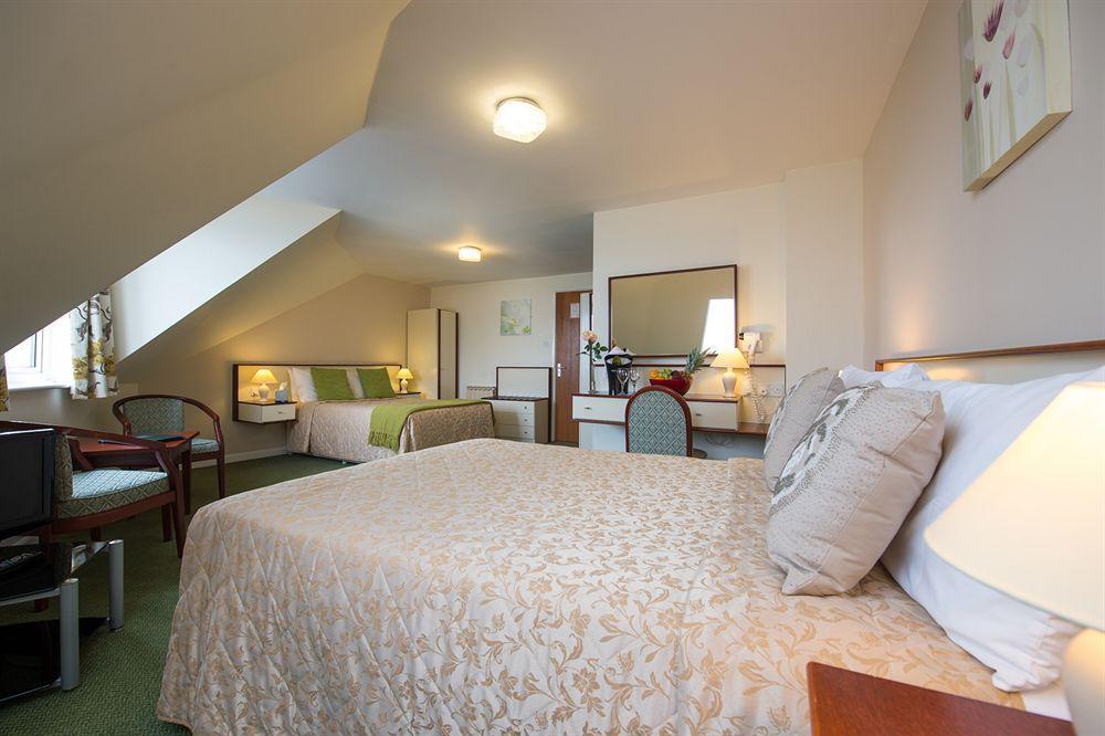 The Samares Coast Hotel & Apartments Saint Helier Екстер'єр фото