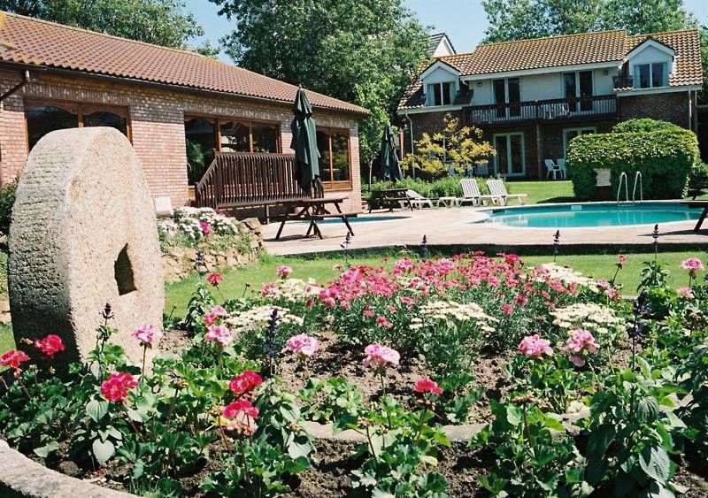 The Samares Coast Hotel & Apartments Saint Helier Екстер'єр фото