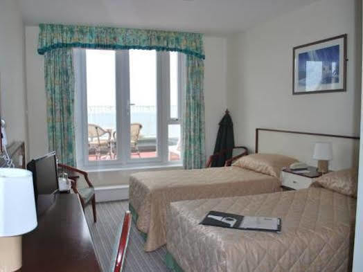 The Samares Coast Hotel & Apartments Saint Helier Екстер'єр фото