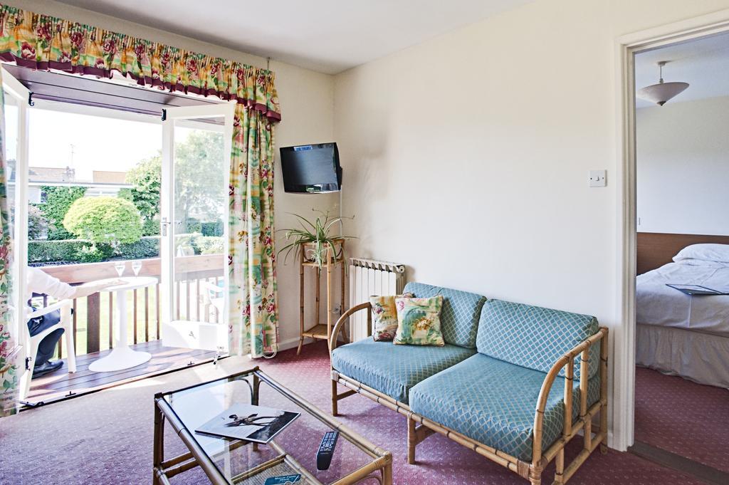 The Samares Coast Hotel & Apartments Saint Helier Зручності фото